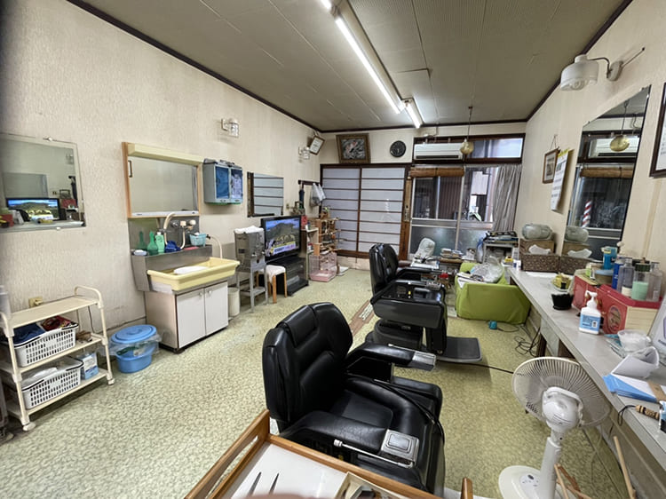 坂下理髪店