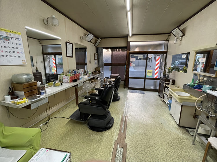 坂下理髪店